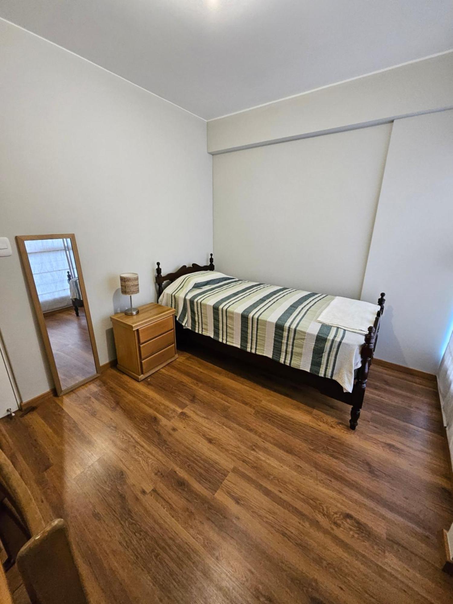 Séjour chez l'habitant Individual Con Bano Independiente, Todos Servicios Y Cochera Opcional. Lima